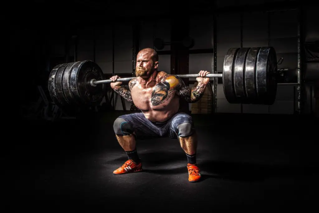 weightlifting-man-fitness-power