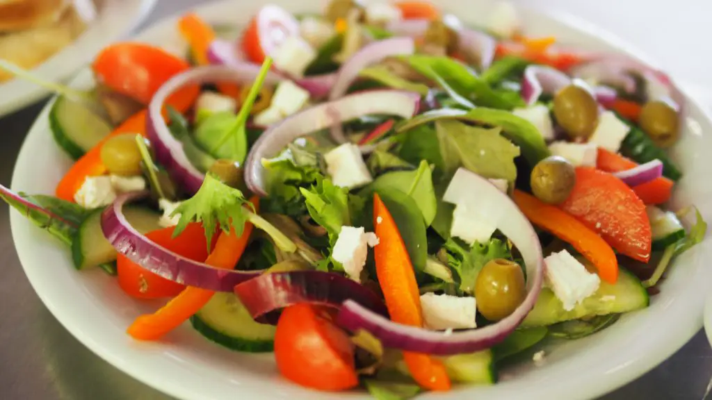 low-carb-diet-vegetable-salad