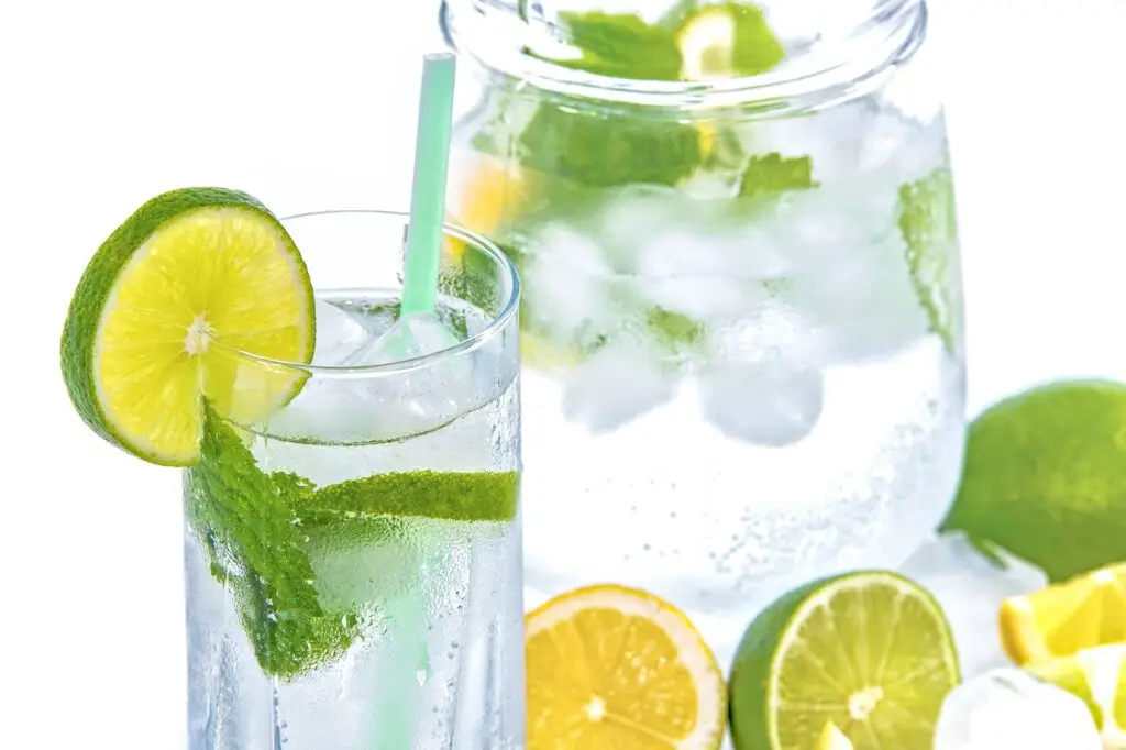 health-benefits-of-lime-water