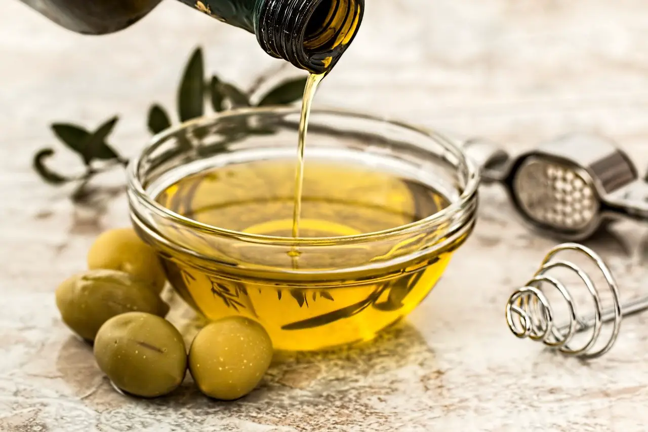 11-health-benefits-of-olive-oil