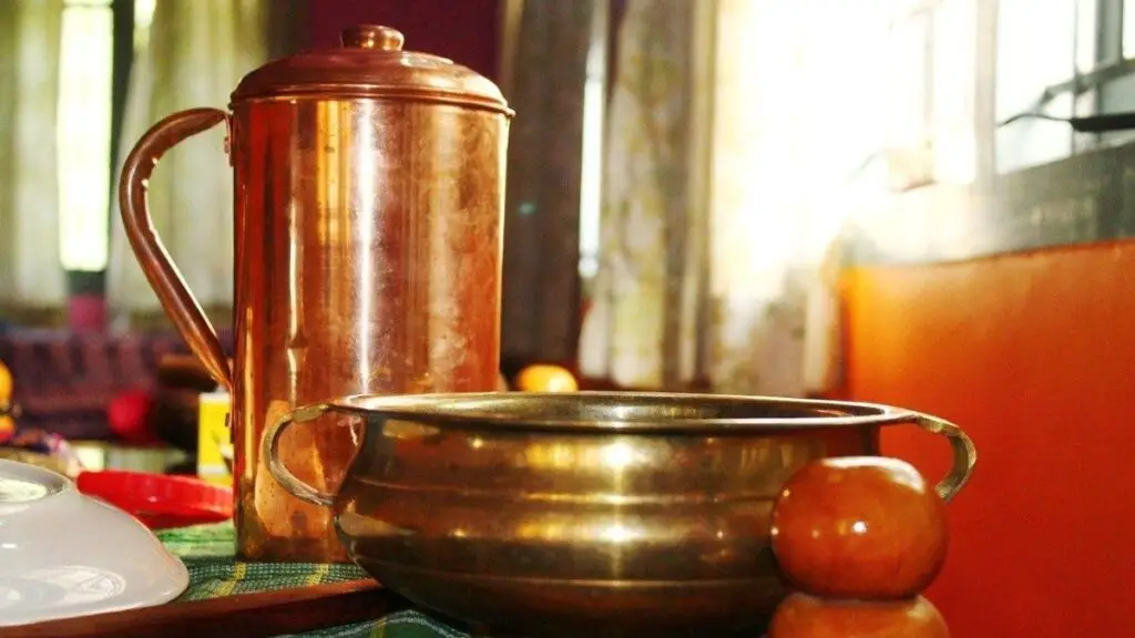 Benefits-of-drinking-water-in-a-copper-vessel